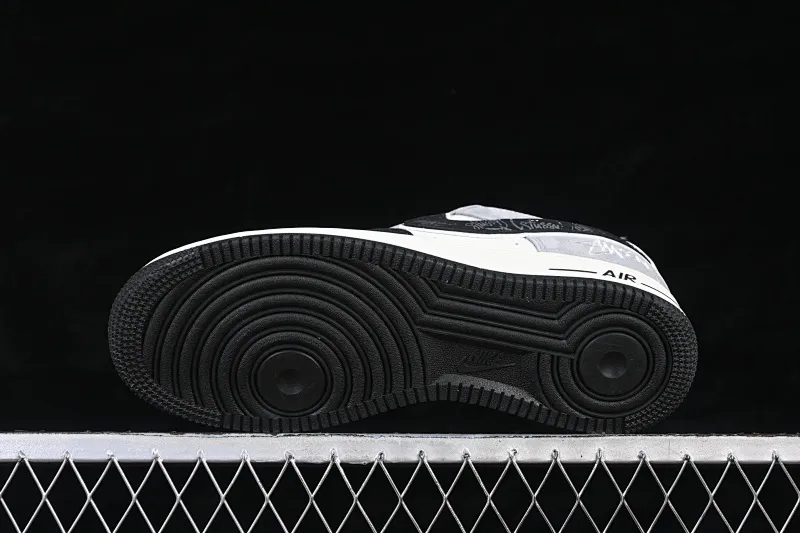 All categories Nk Air Force 1 Air Force series Nk Air Force 1 Low Air Force low-top Nike Air Force 1'07 Low Black and white gray Air Force 1 low-top casual sneakers SS1979-013